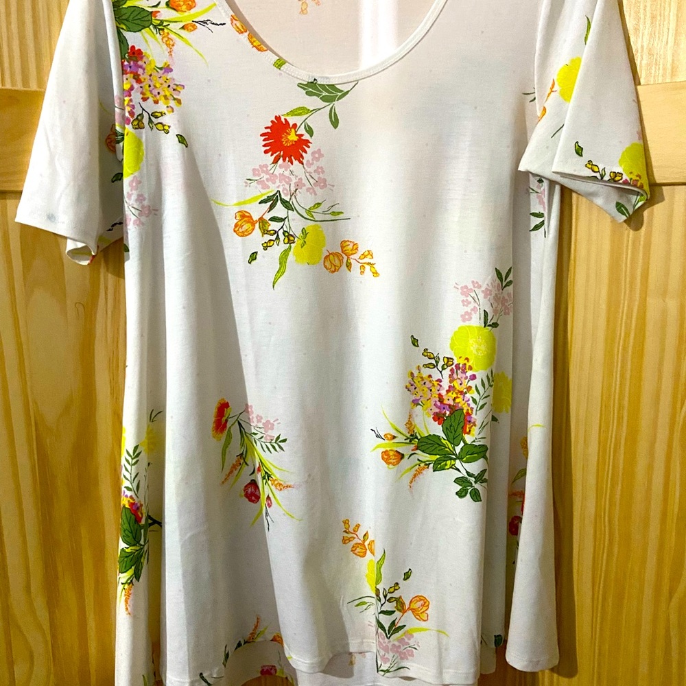 LuLaRoe Melissa Tunic